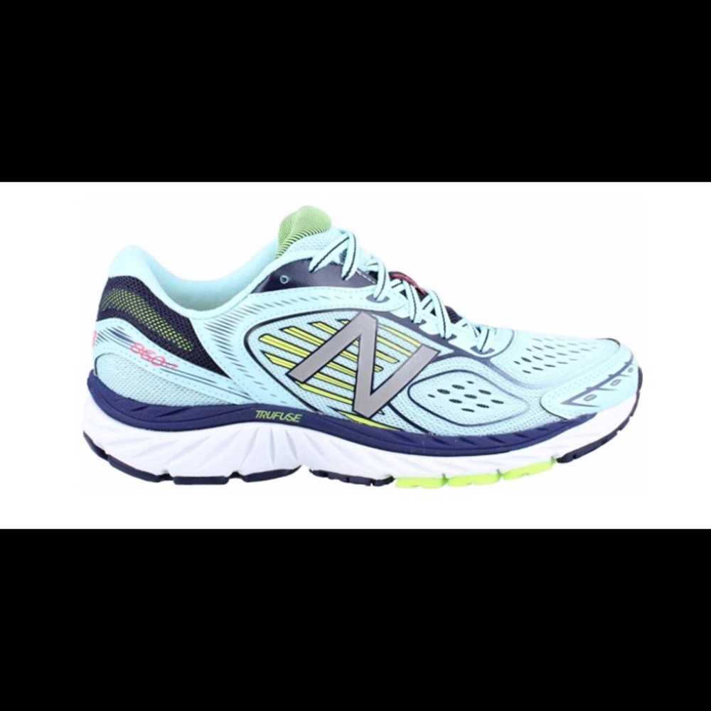New balance running shoes, 860v7